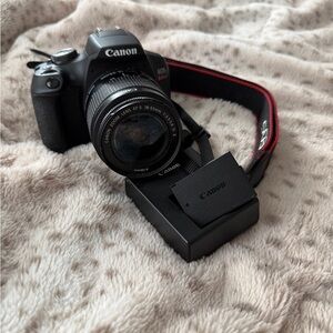 Canon Rebel T7 black
